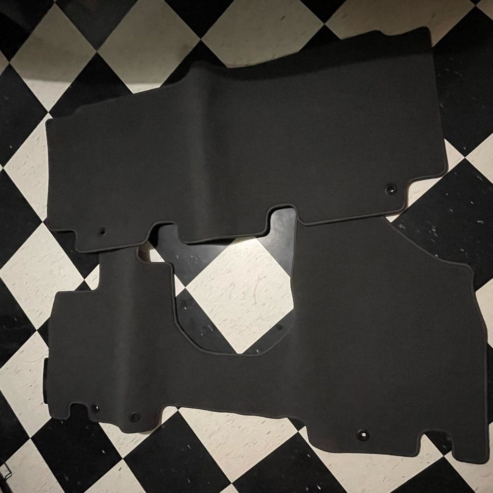 Honda Ridgeline floor mats complete set